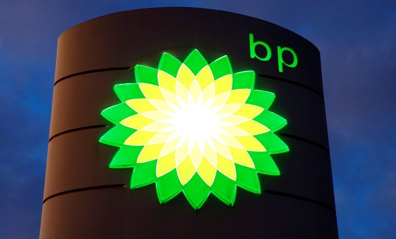 Earnings of BP Fall, But Maintains Quarterly Dividend